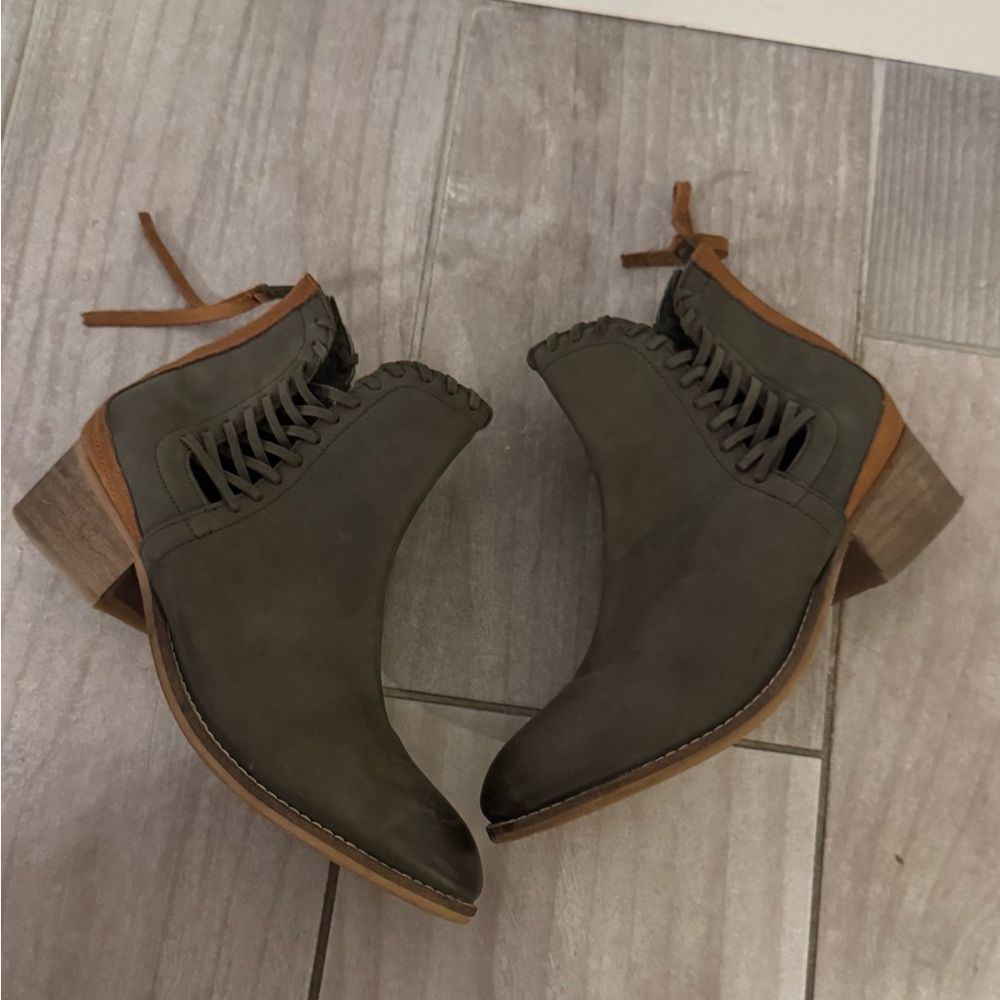 Rebels Cora Ankle Boots Booties Size 8.5